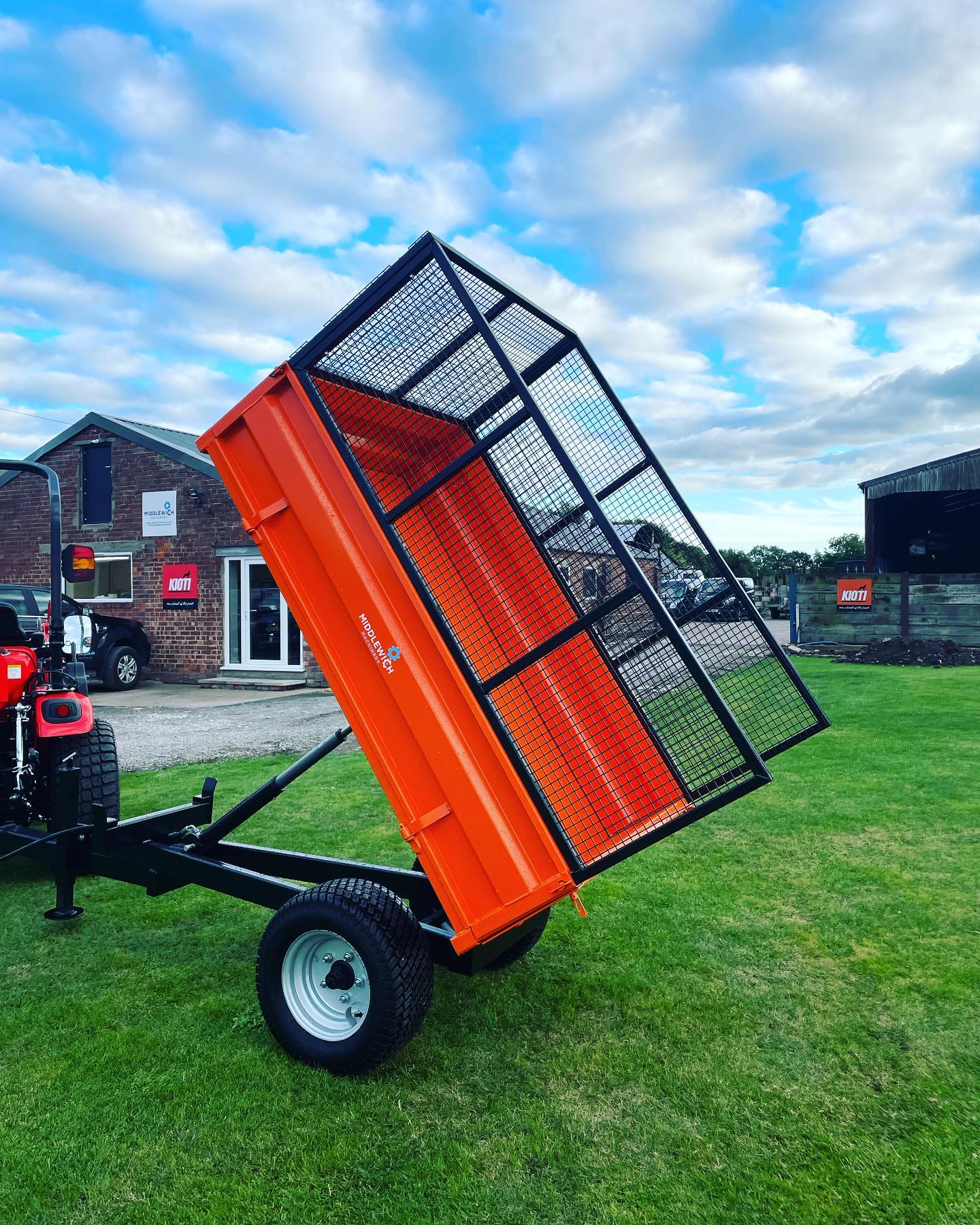 British Made 1.5T Hydraulic Tipping Trailer with Mesh Sides - Trailer